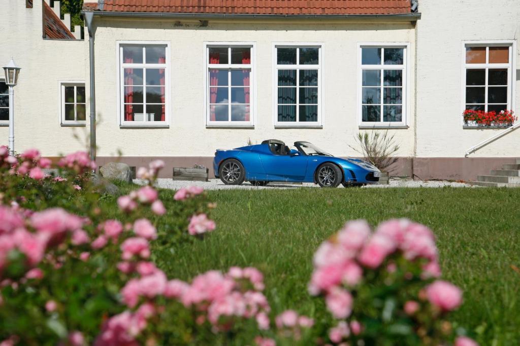 Hotel-Garni Gut Tribbevitz Neuenkirchen auf Rugen Buitenkant foto